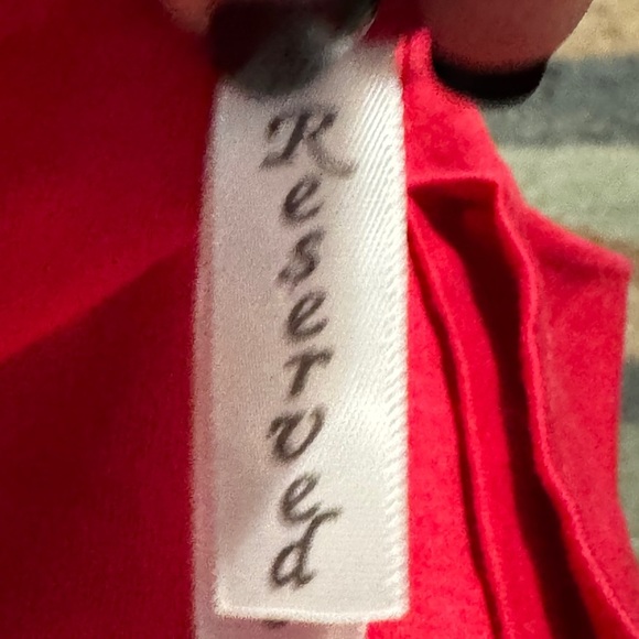 Reserved Red Graphic Tee | “I’m Famous But Nobody Knows It” | Size Small - Picture 4 of 6